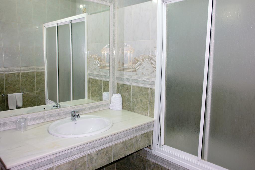 Dona Maria Bed & Breakfast Portalegre Luaran gambar